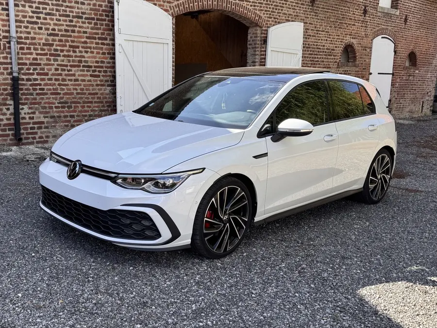 Volkswagen Golf GTD avec vitres teintées par DarkTeinte